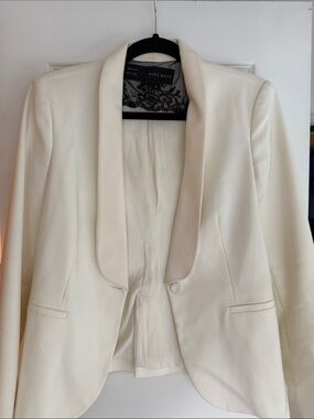 Zara Cream Shawl Collar Tuxedo Blazer size Large
